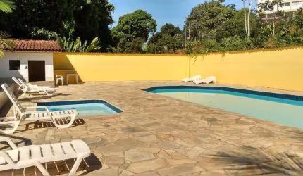 Apartamento com ótima metragem e localização no itaguá