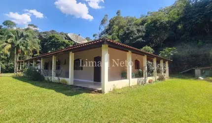 Linda Chácara com 3 dormitórios, 2 suítes, 10+ vagas