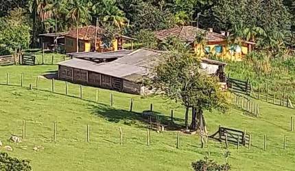 SITIO / CHACARA COM 200.00O M²  EM PAULO LOPES  - A KM DA PRAIA