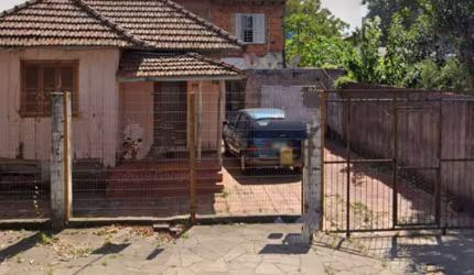 Sobrado localizado na rua sapucaia no bairro Niterói Canoas -RS