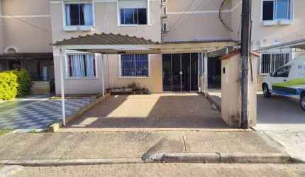 Sobrado em Condomínio bairro Igara Canoas -RS