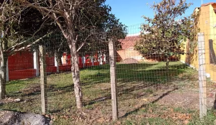 Terreno á venda em Cidreira ,   bairro Nazaré , com 300 m²  .