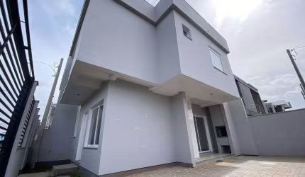 Sobrado á venda com 106 m², 3 quartos, sendo 1 suíte, bairro Montserrat - Canoas