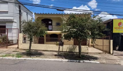 Sobrado 3 dormitorios Rua Alexandre de Gusmão Bairro estancia Velha Canoas - RS.