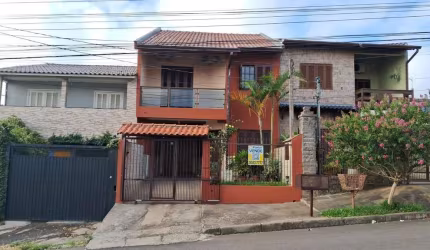 Sobrado á venda dom 3 Quartos ,  124,00 m² no bairro Rubem Berta Porto Alegre