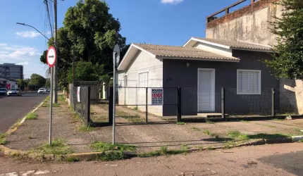 Terreno 11 x 44  mts, 484,00 m² á venda, com 3 casas,  bairro Niterói - Canoas