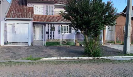 Sobrado 204,59m²  Área Privativa,  5 Dormitórios Bairro Nossa senhora Graças.