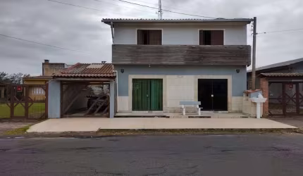 Prédio Comercial com apto e Edícula Balneário Pinhal -RS