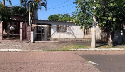Casa d de Alvenaria com 4 Dormitórios Rua Garibaldi Centro de Niteroi Canoas  RS