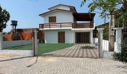 Sobrado com 203,00 m² 4 Dormitórios Av. Perimetral  Centro de Portão - RS.