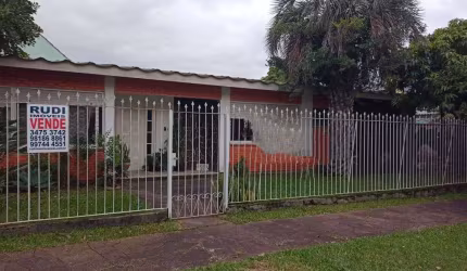 Casa Alvenaria com 4 Dormitorios Rua do Gerânios Bairro Igara Canoas RS.