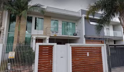Sobrado no bairro Estancia Velha Canoas -RS
