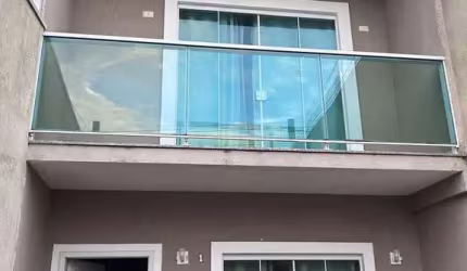 Vende-se sobrado padrão de 2 quartos no bairro Sitio Cercado, Curitiba, Parana