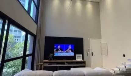 APARTAMENTO EM CONDOMINIO FEHCADO NO BAIRRO BATEL - Vende-se apartamento no bairro Batel de alto Padrão porteira FECHADA, com todo luxo que você mereci