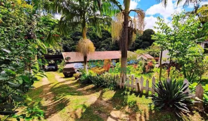 Sítio para quem busca contato com a natureza, com 5 quartos, sendo 1 suíte com hidromassagem, à Venda na Estrada Rural, Sarapuí de Cima, Piedade/SP