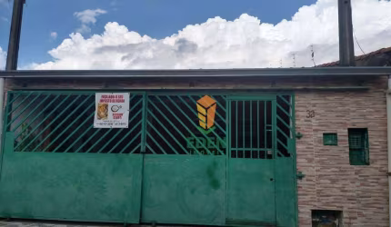 Casa com 2 quartos, 1 banheiro, sala conjugada e lavanderia, à Venda na Rua Roberto Justi, Jardim Santa Catarina, Sorocaba/SP