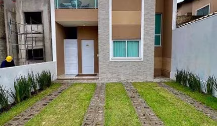 Casas em condomínio no Eusébio! Área de lazer completa.