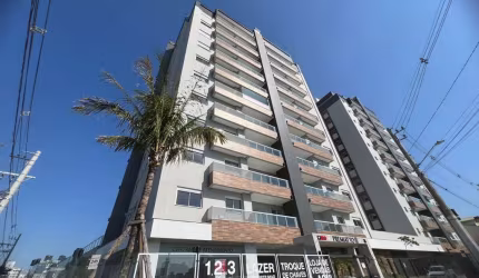 Apartamento com 2 quartos à venda no Canto, Florianópolis  por R$ 955.000