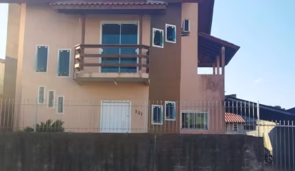 Casa com 3 quartos à venda na Serraria, São José  por R$ 950.000