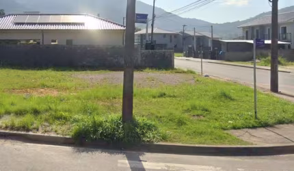 Terreno comercial à venda no Potecas, São José  por R$ 590.000