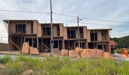 Casa com 2 quartos à venda no Sertão do Maruim, São José  por R$ 540.000