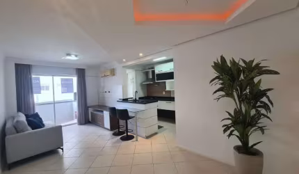 Apartamento com 2 quartos para alugar no Barreiros, São José  por R$ 3.350