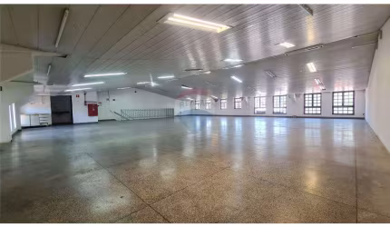 Aluga-se sala comercial 2° Piso R$8.500,00 - Centro