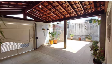 Casa Reformada à Venda: Jardim Novo Itacolomi, SP