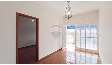 Lindo Sobrado com Sala Comercial