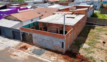 Duas casas Germinada em fase de acabamento em bairro potencial