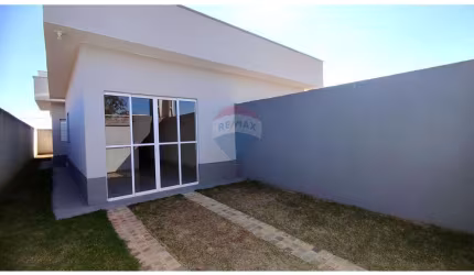 Charmosa Casa em Martinho Prado Jr. - Mogi Guaçu/SP