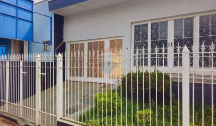 Vende-se/ Aluga Casa Comercial - Centro - Mogi Guaçu/SP