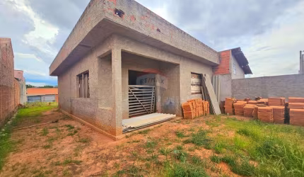 Vende-se Casa em  Fase de Acabamento 80m² Jd. Furlan - Estiva Gerbi/SP