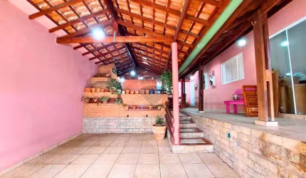 Grande Oportunidade: Duas Casas no Mesmo Terreno, Independentes e com Localização Privilegiada, na Penha do Rio do Peixe!