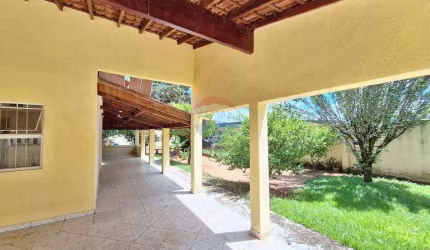 Chácara no Jardim Flamboyant: Conforto e Praticidade
