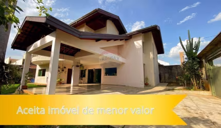 Sobrado com ELLEVADOR 4 SUÍTES e Escritório