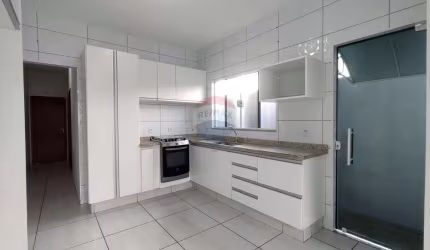 Casa a venda com 3 quartos (1 suíte) e 2 banheiros no Jardim Centenário - Mogi Guaçu/SP