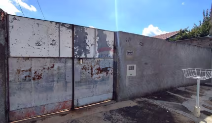 Seu Novo Lar de 906m² no Jardim Bi-Centenário!