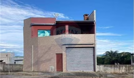 3 casas independentes, 246 m² de área útil, 6 quartos, 5 banheiros, 2vagas  Assumpção/Aguas de Lindoia- otimo investimento