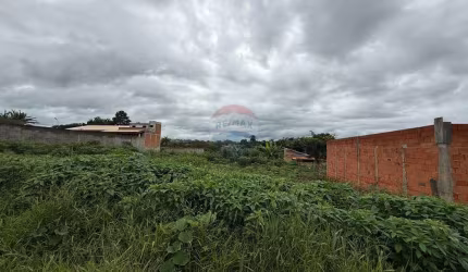 CHACARA NA ROSEIRA DO MILTON MIL METROS DE AREA