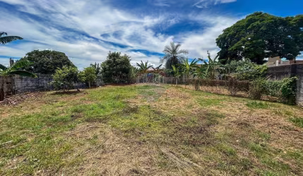 Terreno a venda de 300m² de área na Vila Melo