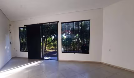 'Espaço Comercial Novo e Versátil em Mogi Guaçu'
