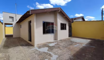 Casa a venda  3 quartos, 2 vagas de garagem Jd. Santa Terezinha II