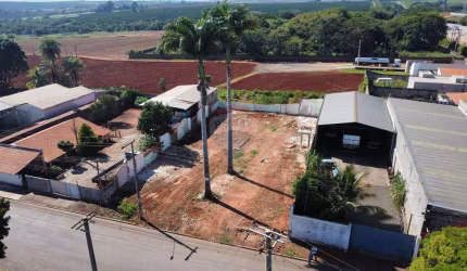 Terreno Comercial em Conchal: Oportunidade Única!