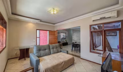 Casa à venda por R$499.900,00 no Jardim 31 de Março, Mogi Mirim-SP.