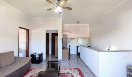 Casa sobrado com salão comercial à Venda no Bairro Nova Jaguariúna, em Jaguariúna por R$ 495.000,00
