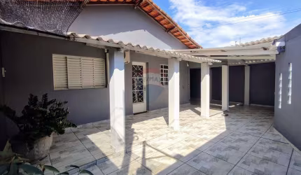 Casa a venda com 3 quartos, 1 banheiro + edícula - Jd. Novo II Mogi Guaçu/SP