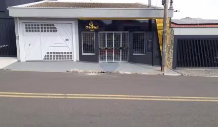 Casa 3 dormitórios  no Jardim Centenário para Alugar