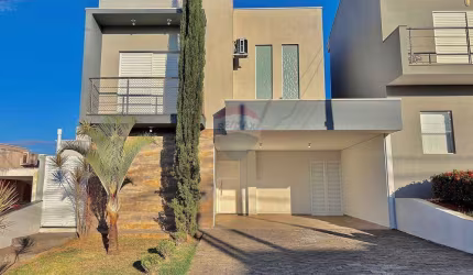 Casa Luxuosa no Condomínio Santa Monica II para Aluguel