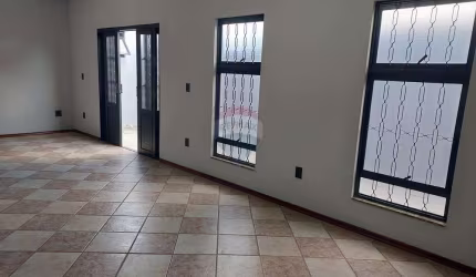 Casa a venda, no Bairro Vila Bianchi, em Mogi Mirim - AT: 250 m² -  R$ 340.000,00